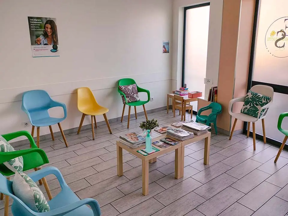 Salle d'attente du cabinet d'ostéopathie de Maxime Segalini